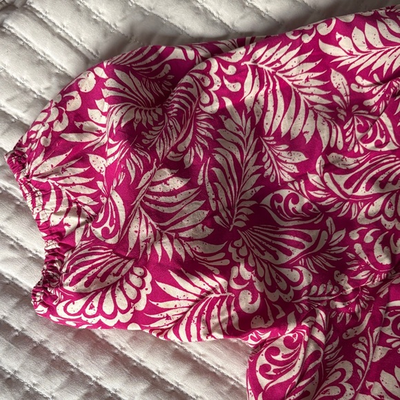 LOFT Pink and Black Floral Blouse NWOT - Picture 4 of 5